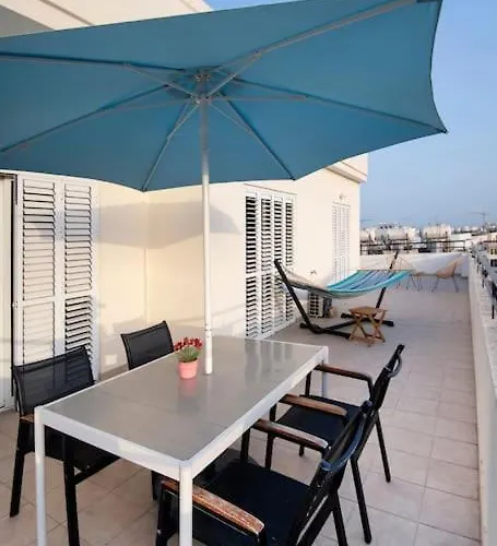 Center Floor Big Balcony 2br Close To The Daire Larnaca