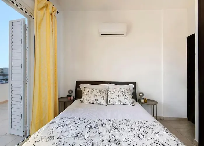 Center Floor Big Balcony 2br Close To The *