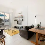 Center Floor Big Balcony 2br Close To The Apartment Larnaca