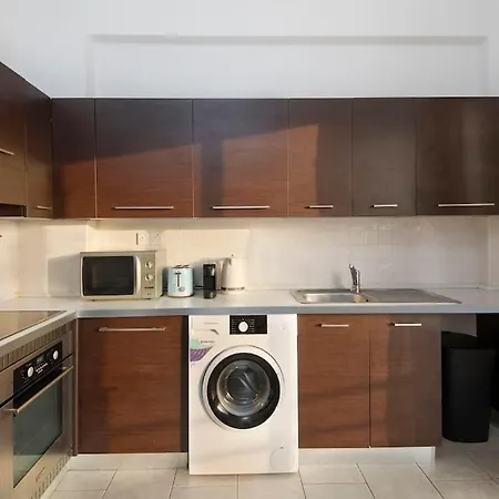 Center Floor Big Balcony 2br Close To The