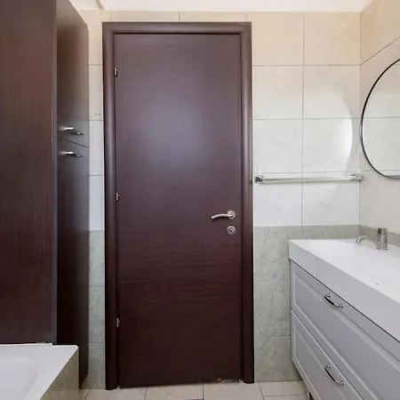 Apartment Center Floor Big Balcony 2br Close To The *