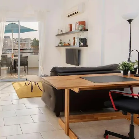 Apartment Center Floor Big Balcony 2br Close To The Larnaca